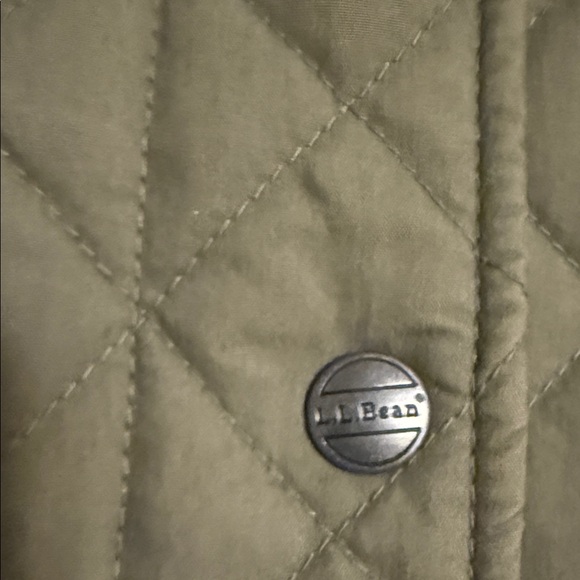 L.L. Bean Olive Quilted Jacket with Black Collar - Picture 5 of 7